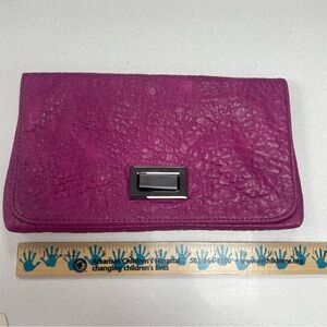 Shiraleah Magenta Textured Clutch